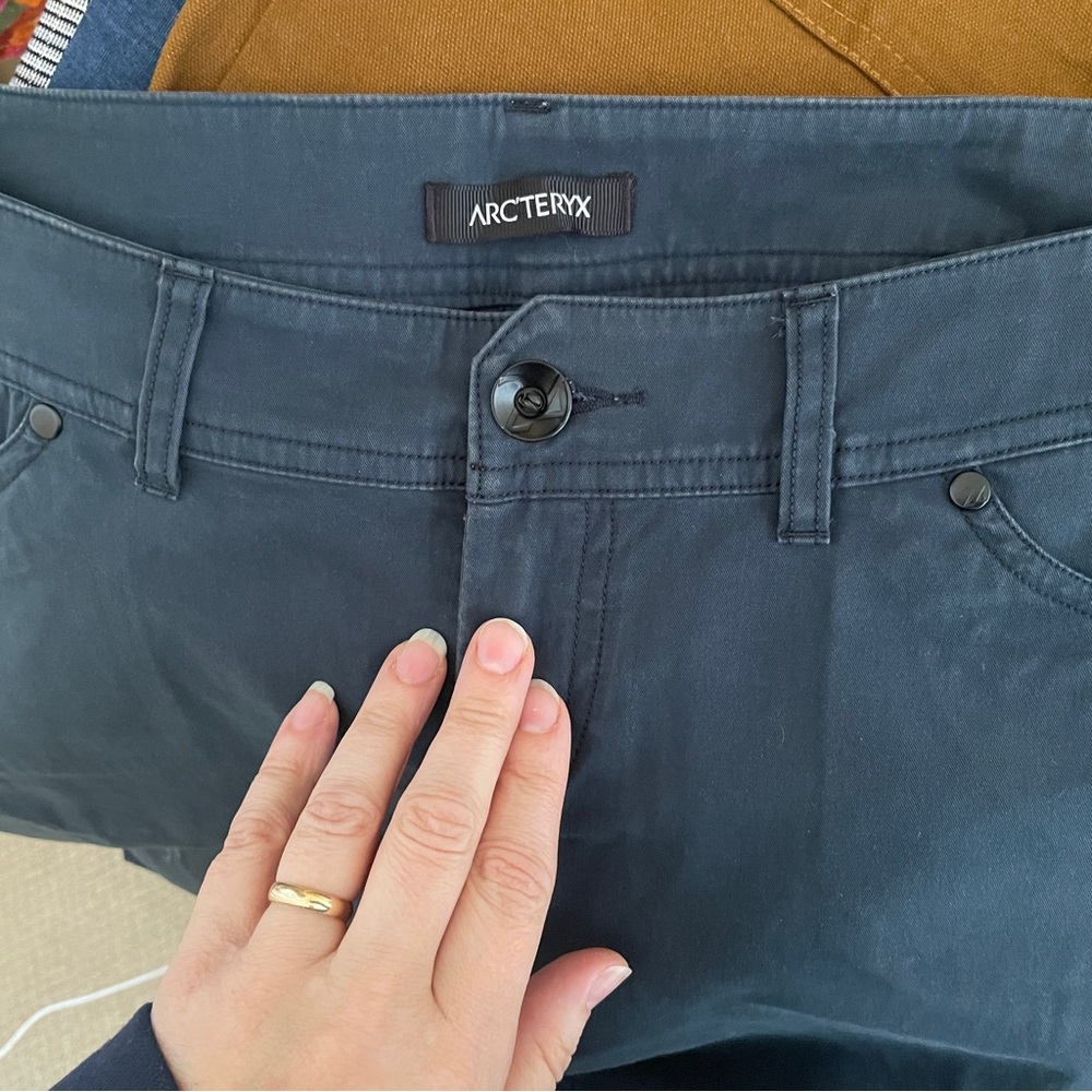 Arc'teryx Blue Dori Pants Women's Size 10 Stretch Outdoors Gorpcore Hiking - Picture 8 of 12